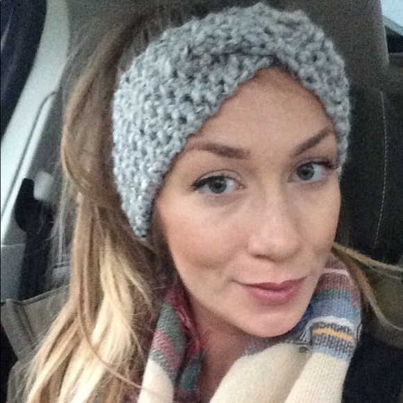 Knit Twist Headband - Picture 3 of 4